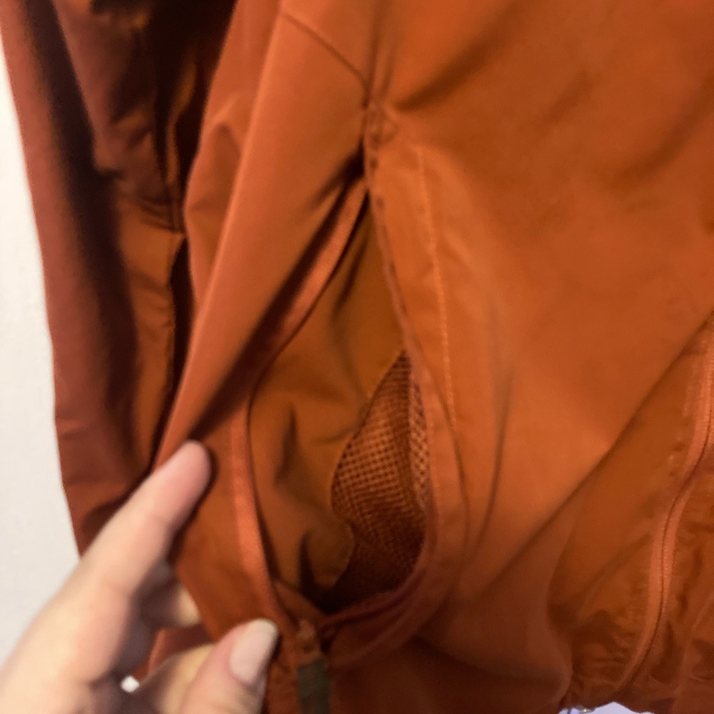 Cabelas windbreaker - Picture 4 of 7